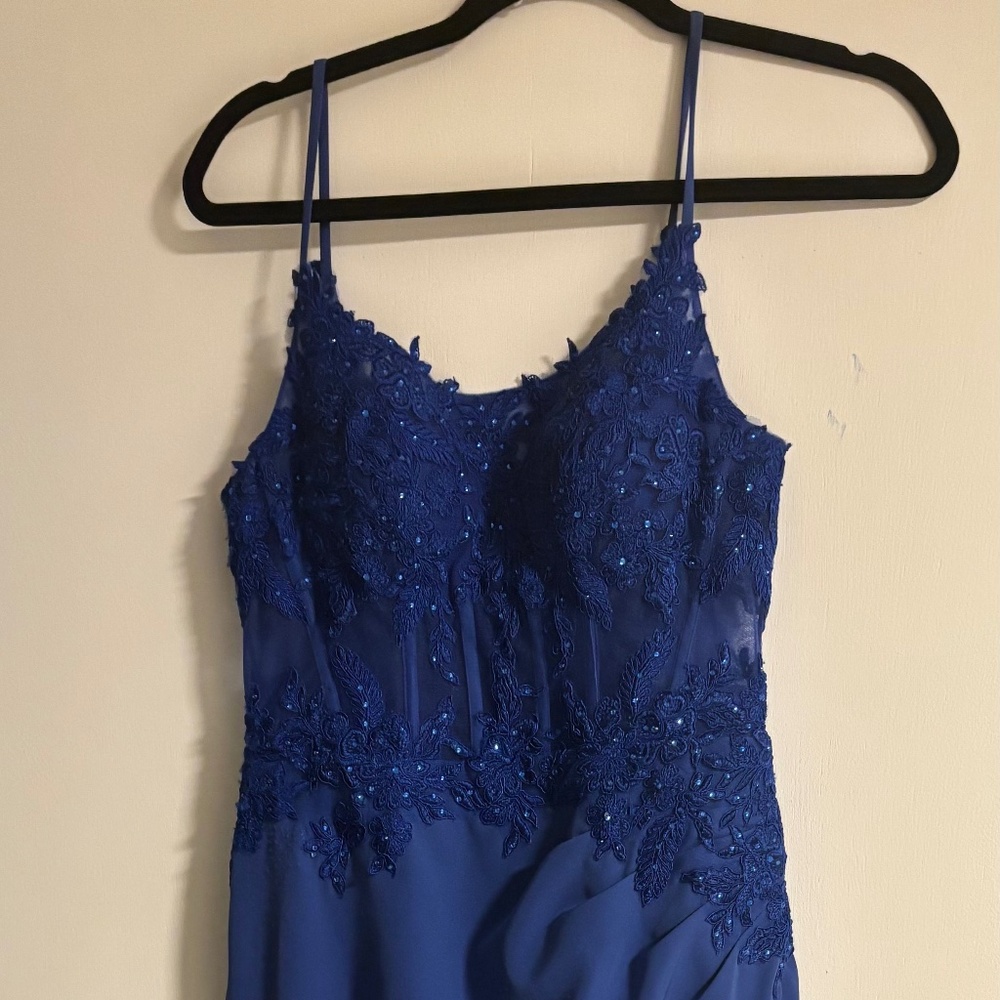 Women’s floor length formal dress